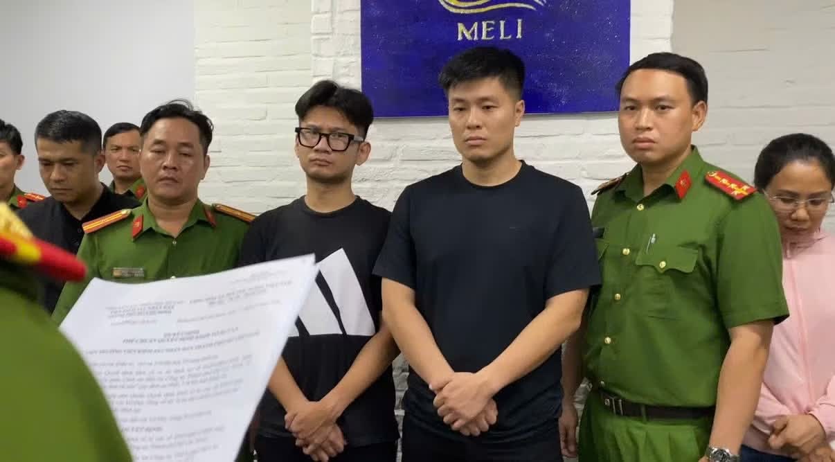 Nu giao vien nghi huu tai TP.HCM ke lai hanh trinh sap bay 'ky nghi duong' hinh anh