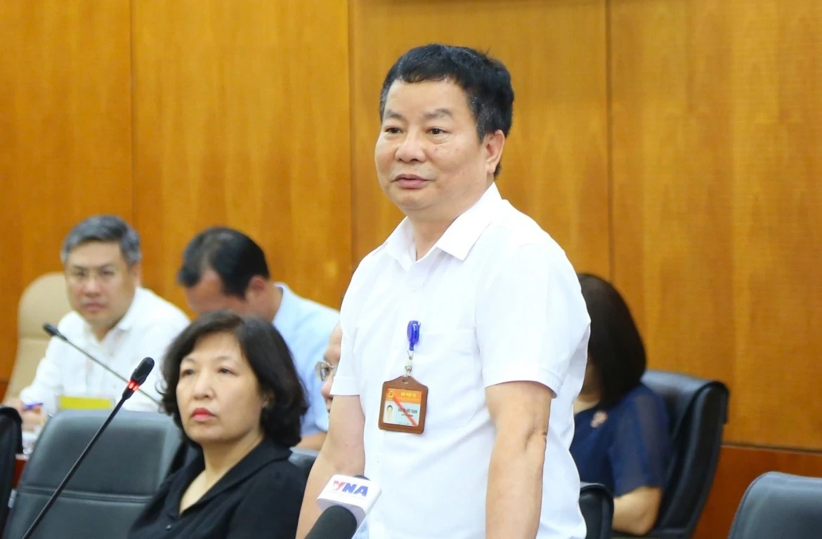 Can bo doi du sau khi sap xep thon, to dan pho huong che do ra sao? hinh anh