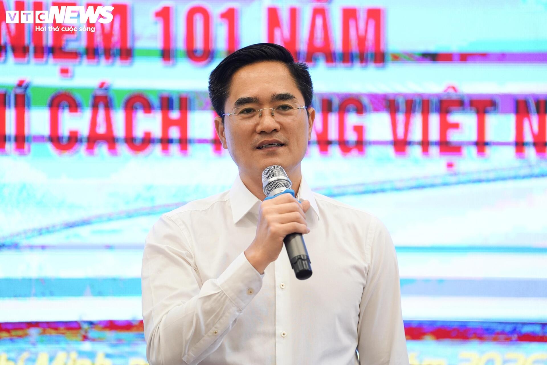 xe buyt dien anh 1