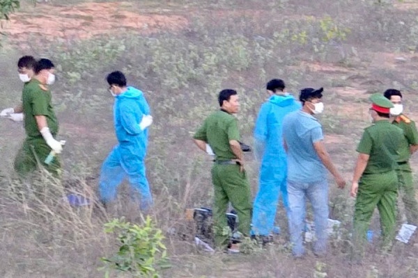 Phat hien nguoi dan ong tu vong tai nghia trang o Lam Dong hinh anh