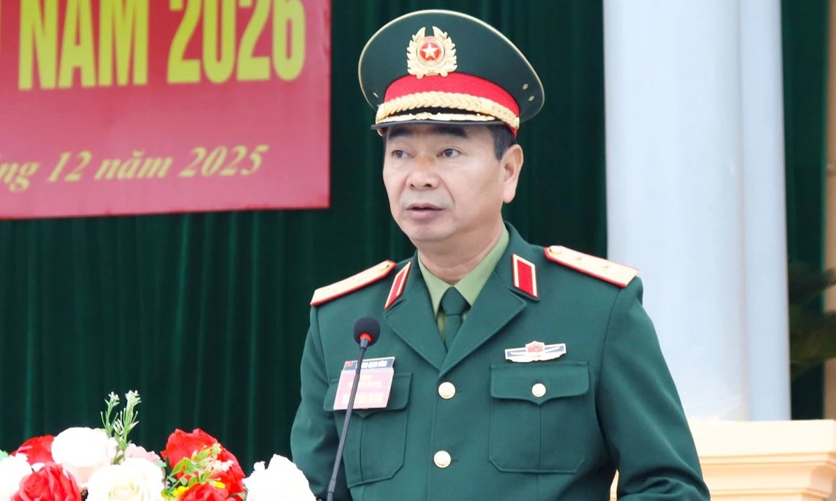 Trung tuong Truong Manh Dung giu chuc Pho tong Tham muu truong QDND Viet Nam hinh anh