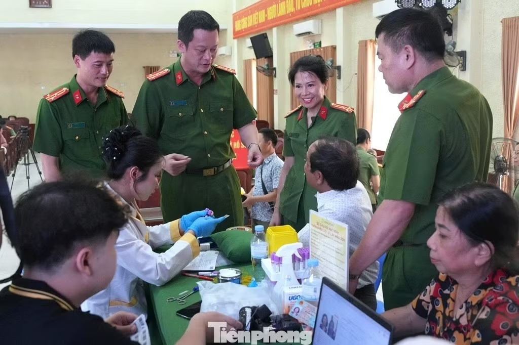 tim hai cot liet si anh 3