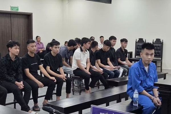 Hang nghin nguoi bi lua tien vi kenh ban thuoc gia mao su thay o Dong Nai hinh anh