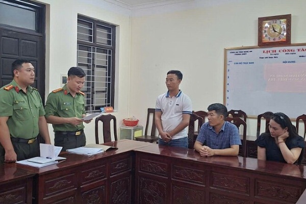 Triet pha duong day mua ban hoa don trai phep tai Nghe An hinh anh
