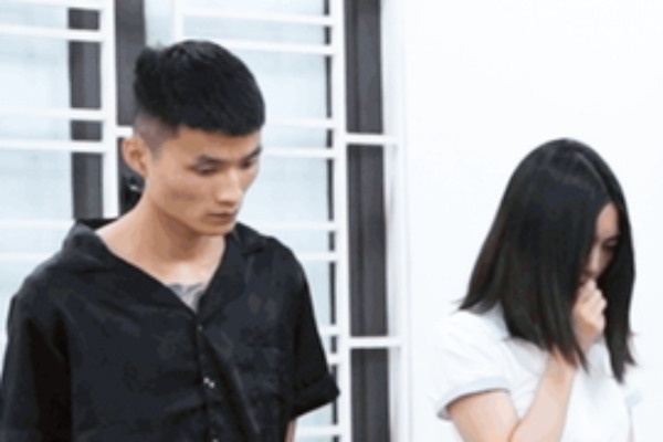Khoi to 2 nguoi giup nhom cong dan nuoc ngoai o lai Viet Nam hoat dong lua dao hinh anh