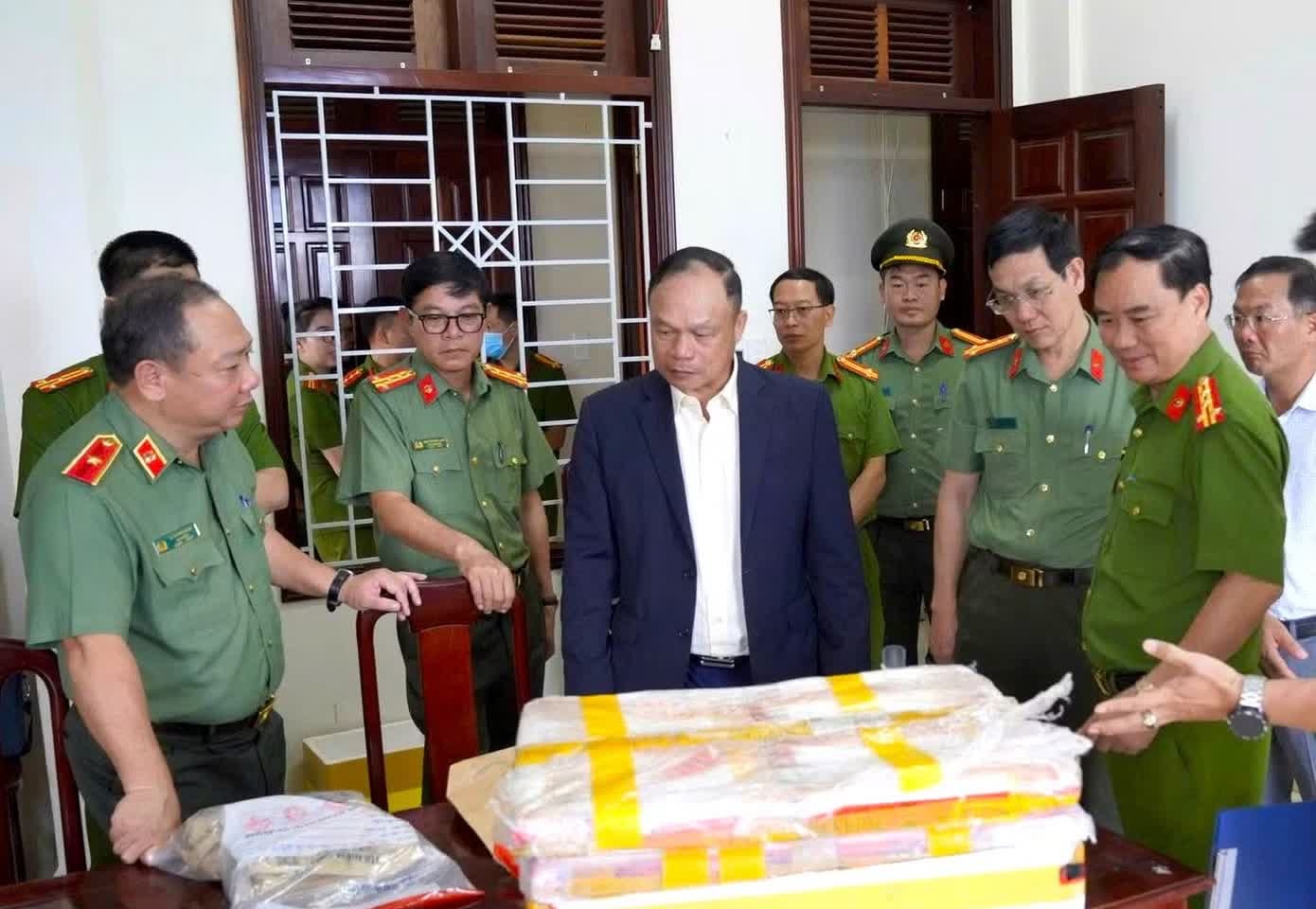 Duong day ma tuy,  Thu doan tinh vi anh 4