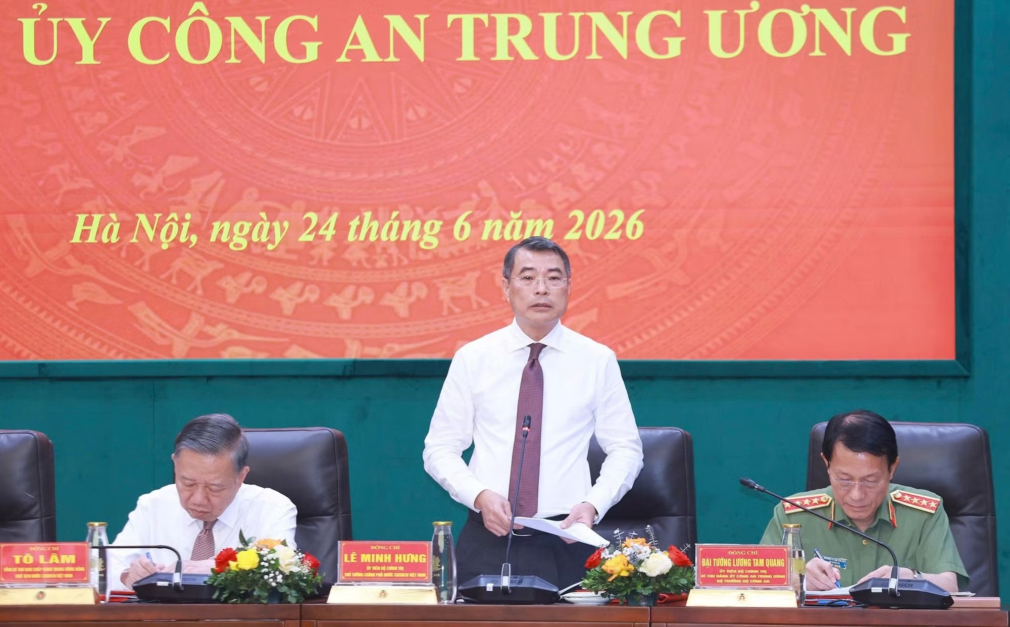 tong bi thu anh 2