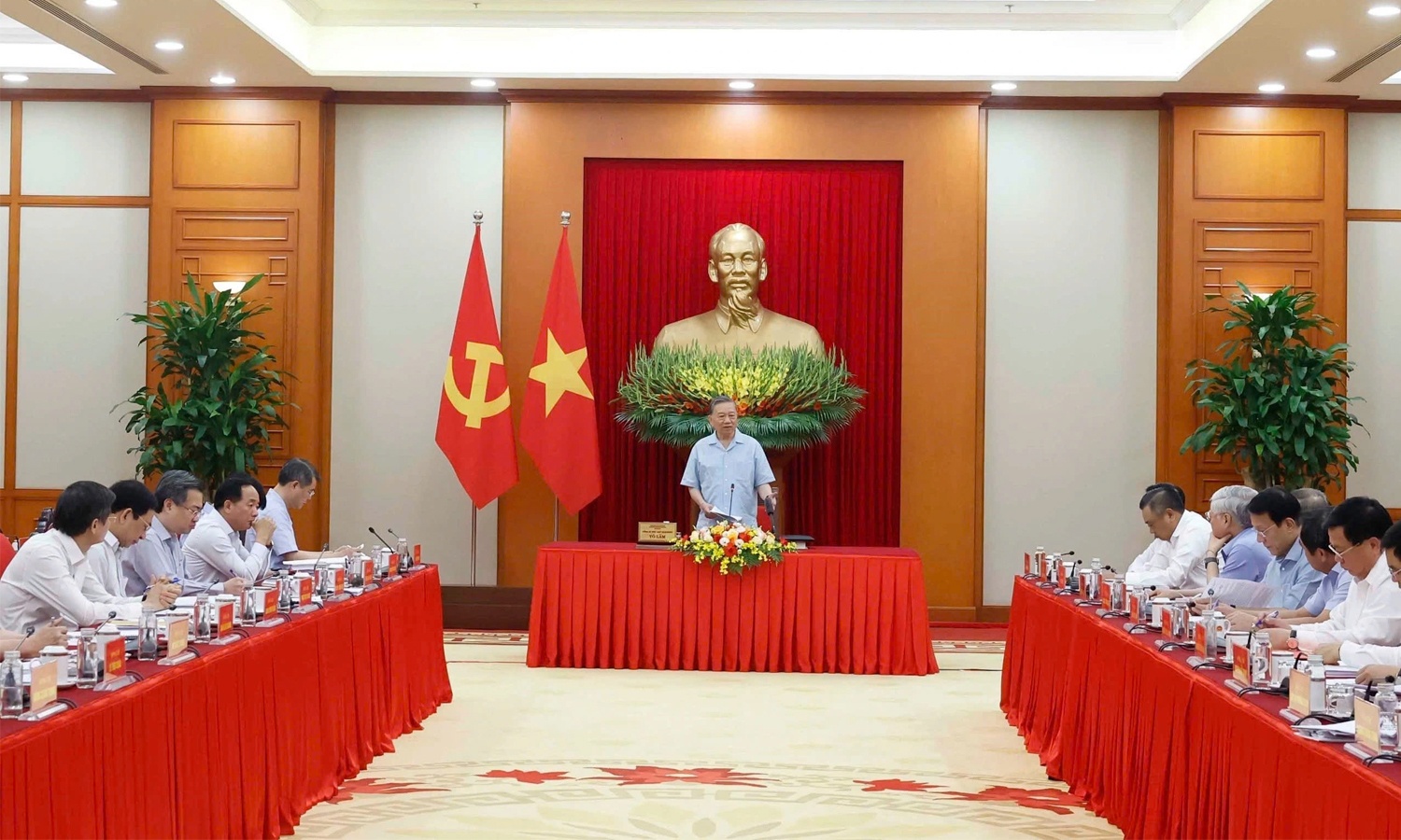 Tong bi thu to lam anh 2