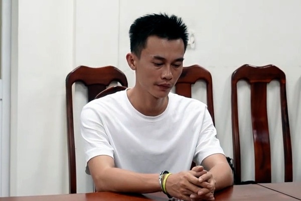Truy to 'ong trum' buon sieu xe Phan Cong Khanh cung dong pham hinh anh