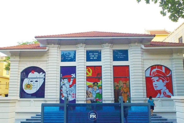 Khi lich su duoc ke bang ngon ngu cua trai nghiem hinh anh