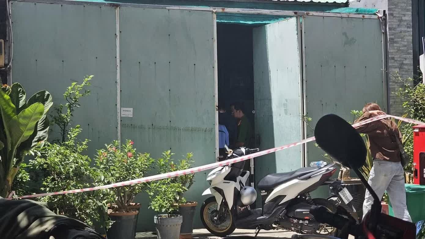 Nghi an chong dam vo tu vong roi den cong an dau thu tai TP.HCM hinh anh