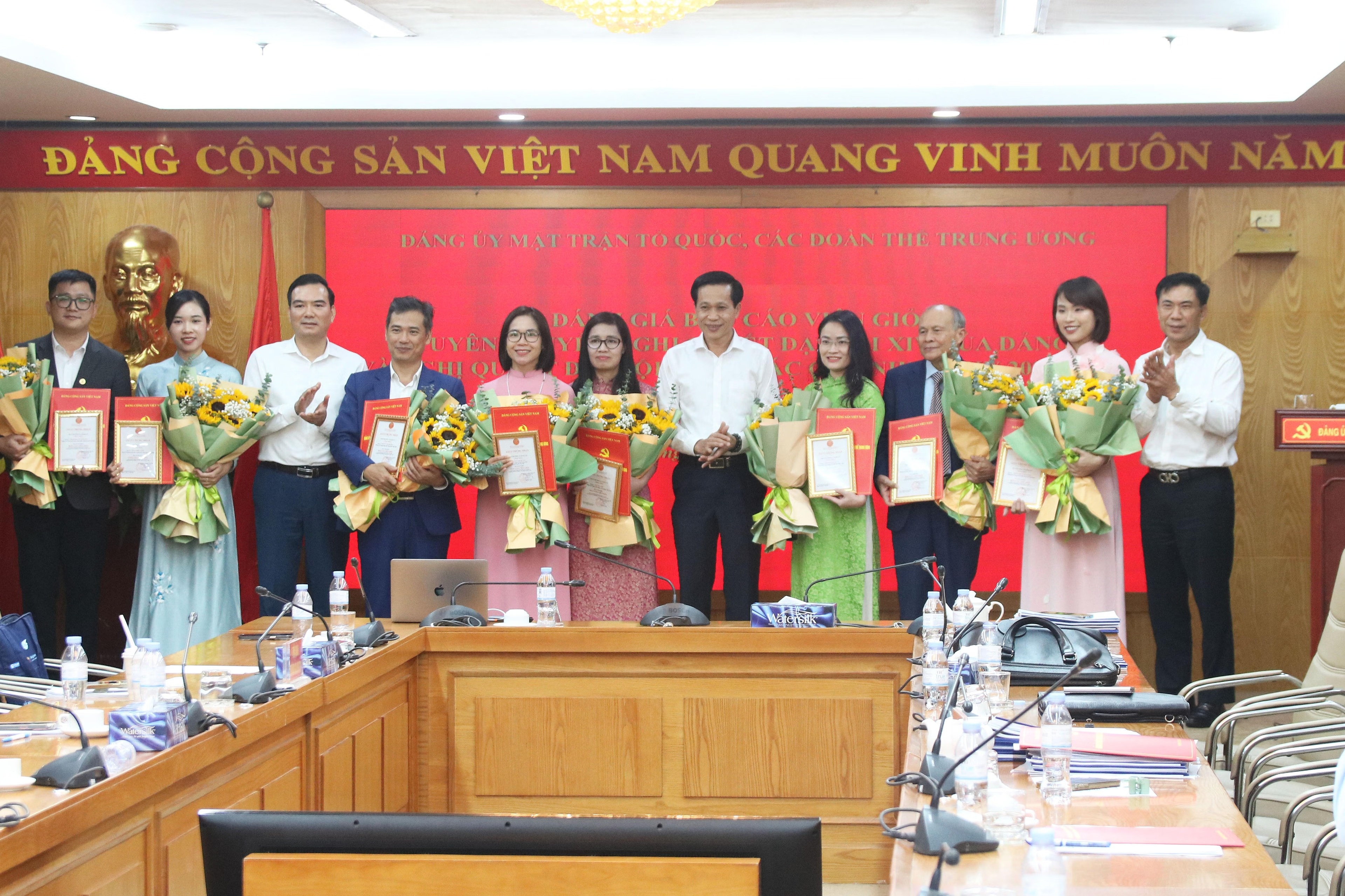 bao cao vien anh 6