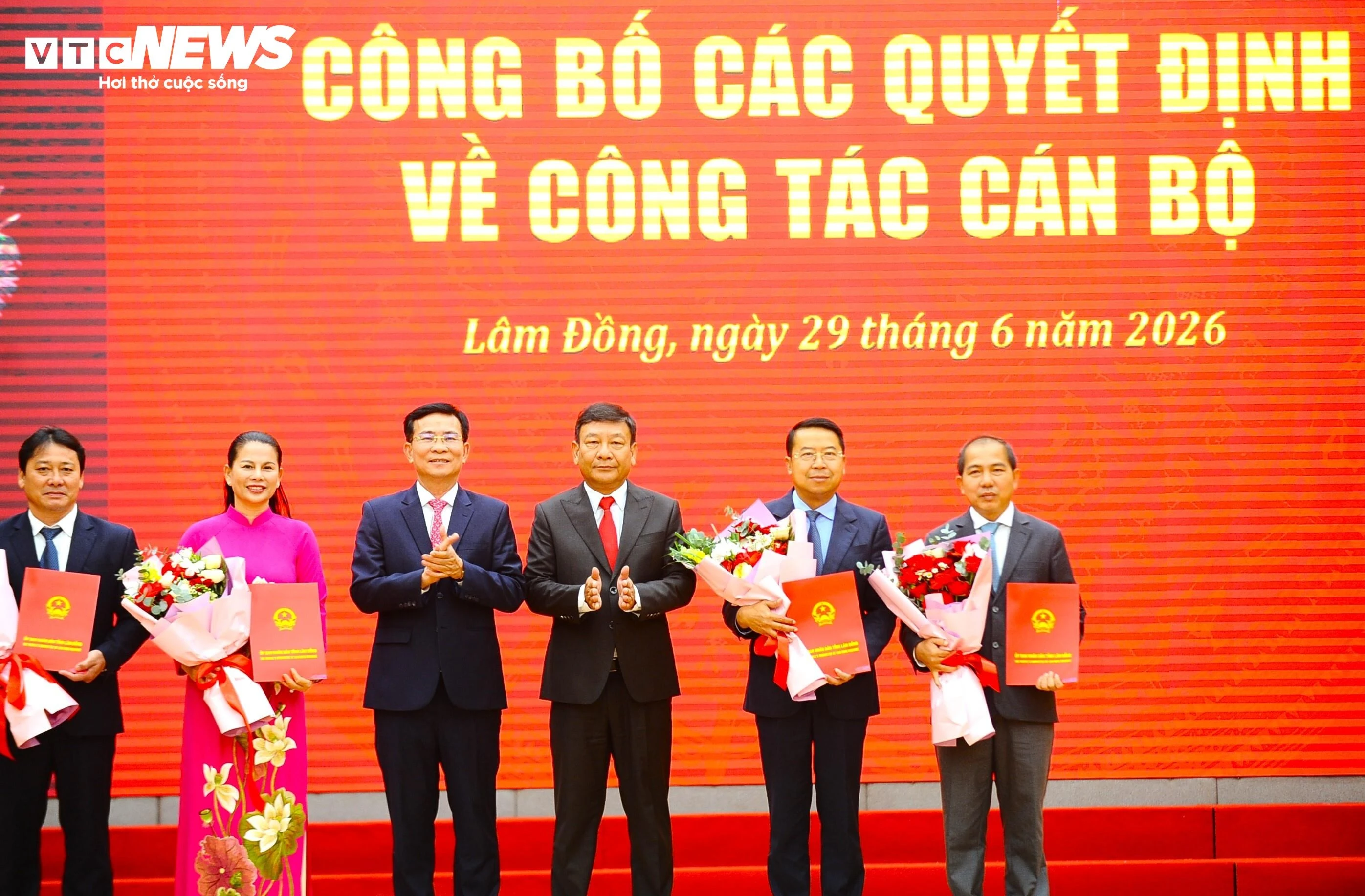 dieu dong can bo anh 1