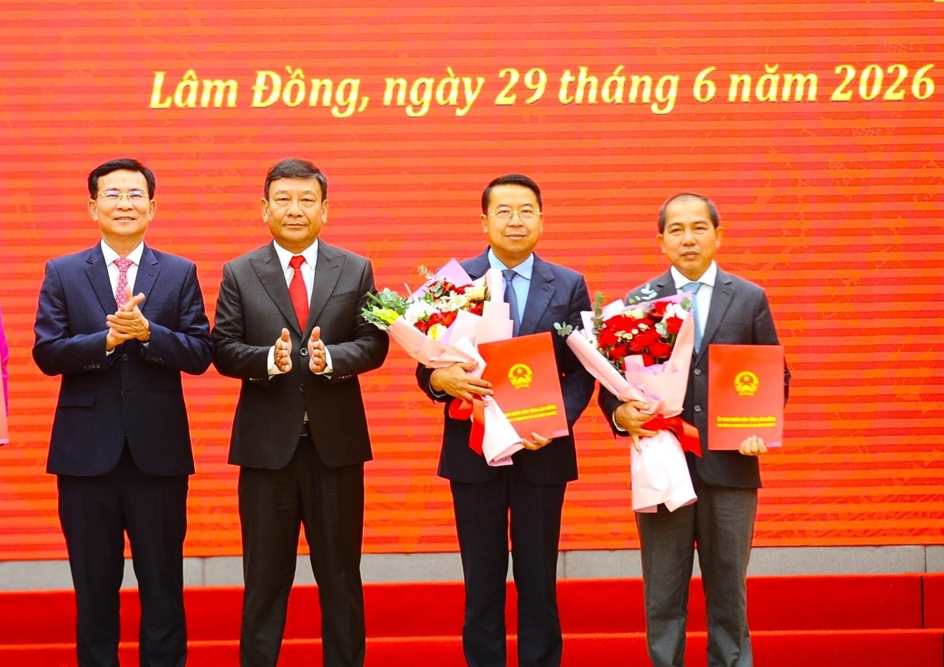 Lam Dong dieu dong, bo nhiem nhieu can bo chu chot hinh anh
