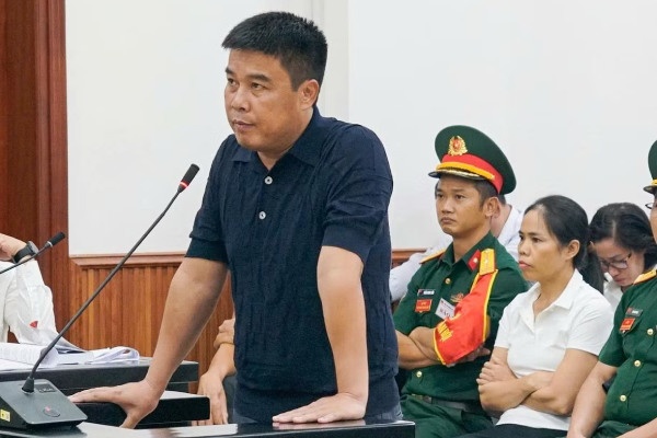 Hang loat nha dau tu buc xuc, de nghi tang nang muc an voi Hau 'Phao' hinh anh