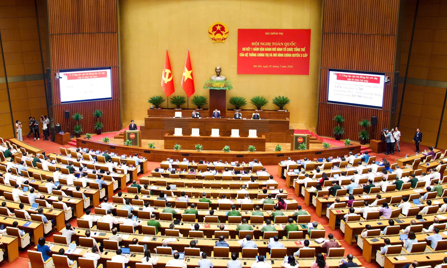 cong chuc sach nhieu anh 2