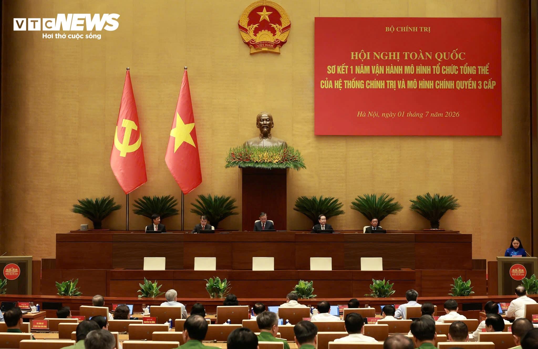 chinh quyen 3 cap anh 1