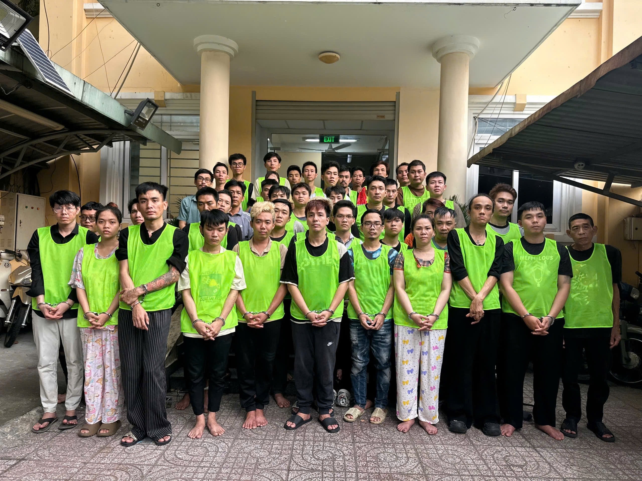 Tang Nhat Tue anh 2