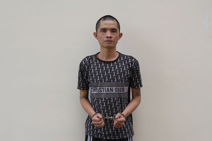 Duong day,  Che tao sung anh 2