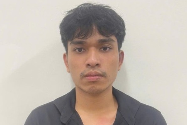 Bat doi tuong chiem doat 1,4 ty dong cua gia dinh ban gai roi 'nuong' vao co bac hinh anh