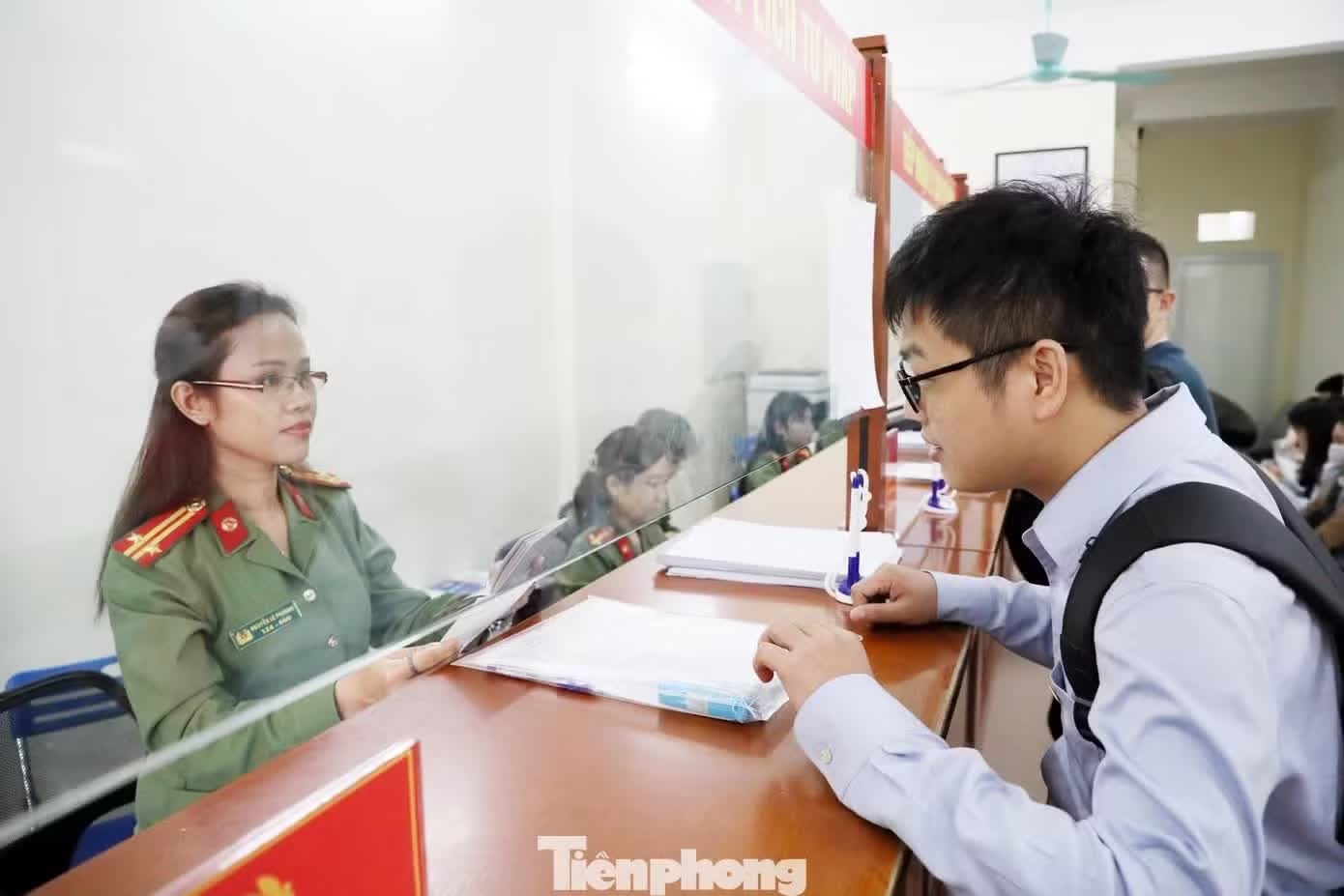 ly lich tu phap,  dien tu anh 1