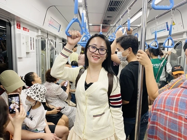 Ngay mai 2/7, khach di Metro so 1 duoc mien phi ve hinh anh