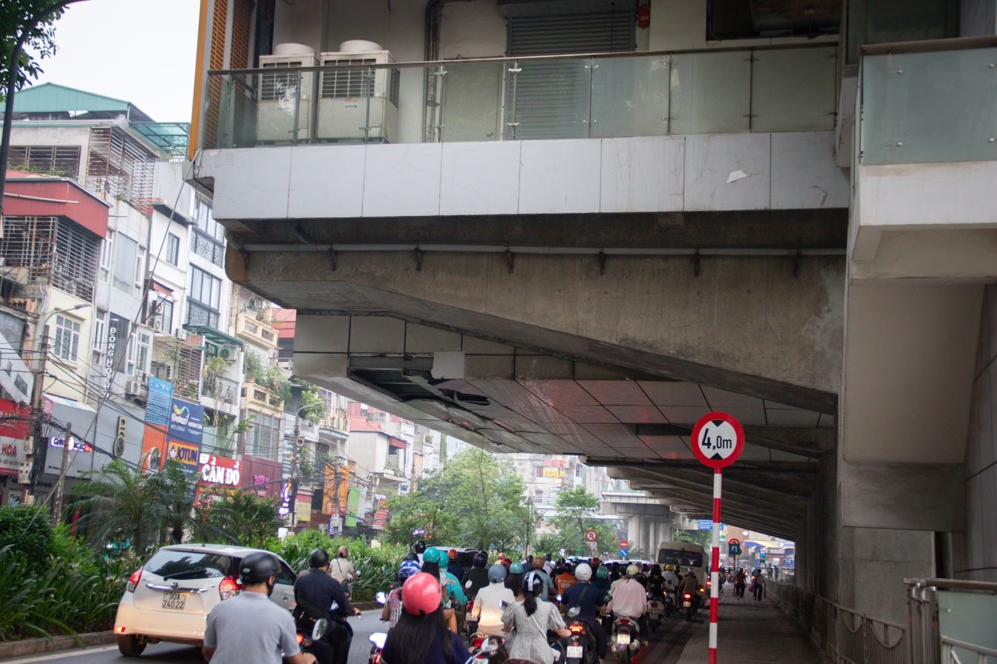 Ha Noi tong ra soat duong sat do thi sau su co roi vua tai ga Van Khe hinh anh