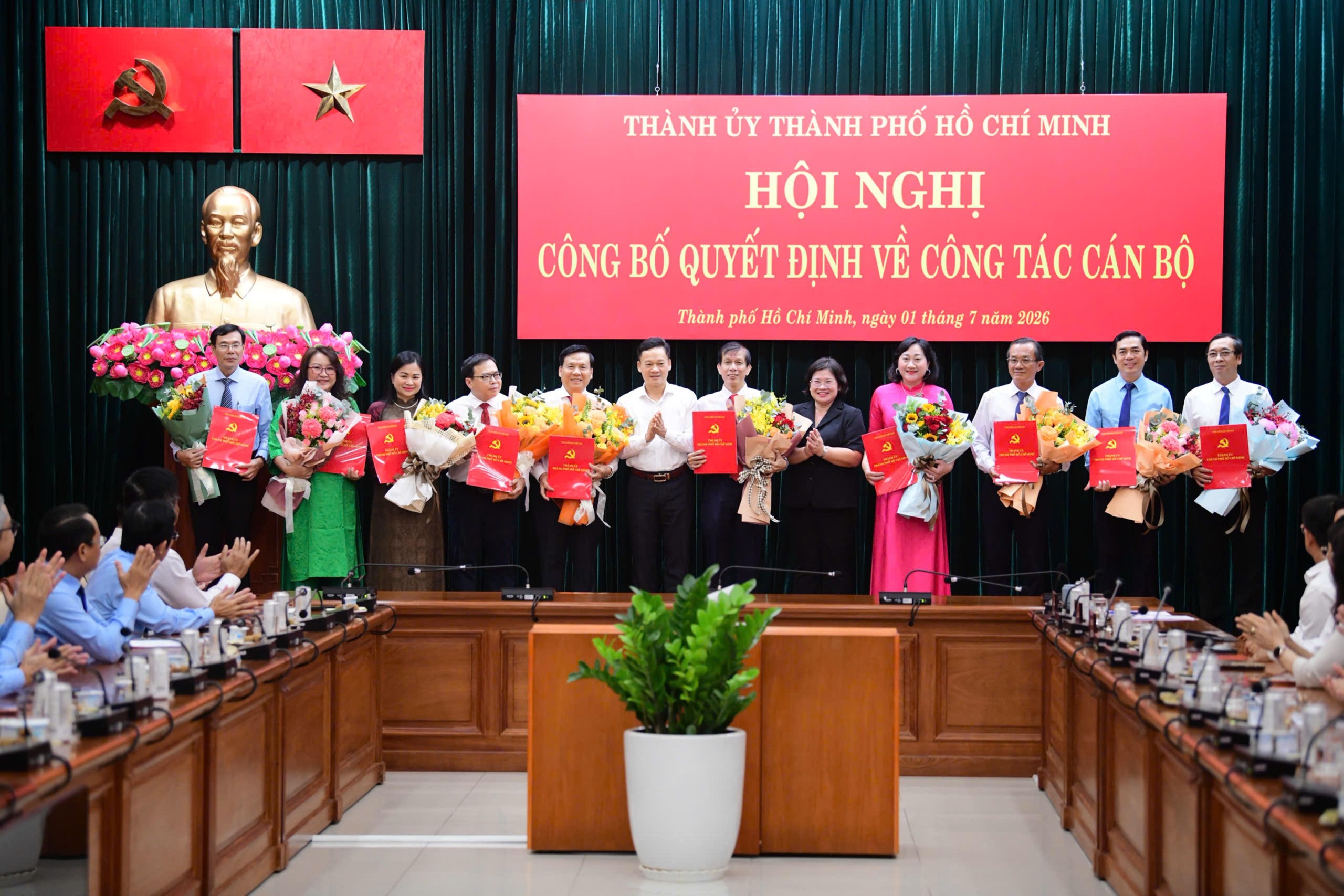 sai gon giai phong anh 2