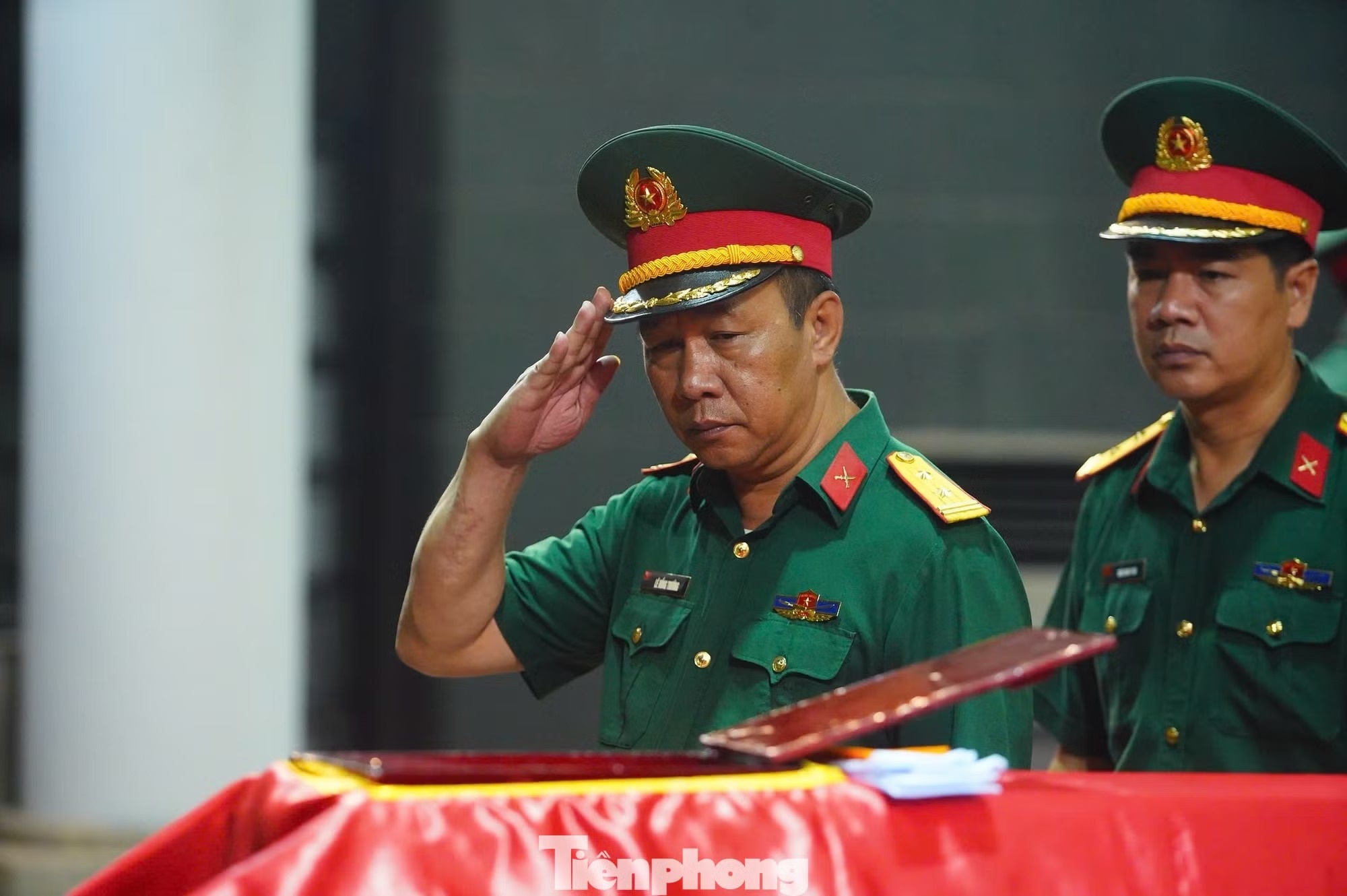 anh hung La Van Cau anh 4