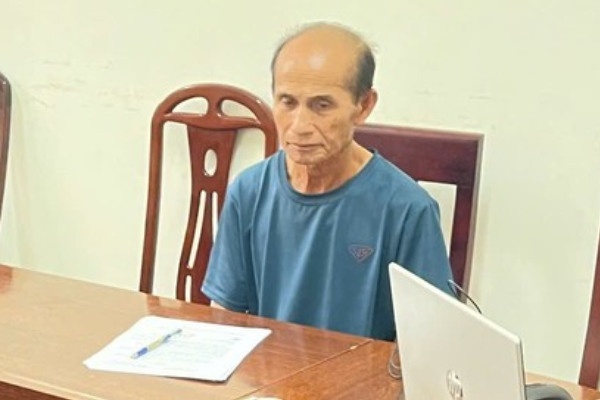 Sa luoi sau gan 30 nam tron truy na o nuoc ngoai hinh anh