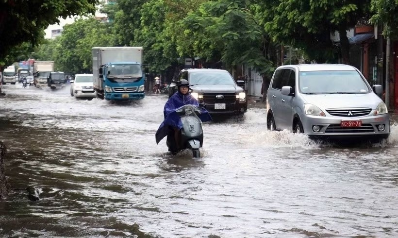 Bac Bo mua lon, du bao ap thap nhiet doi tren Bien Dong hinh anh