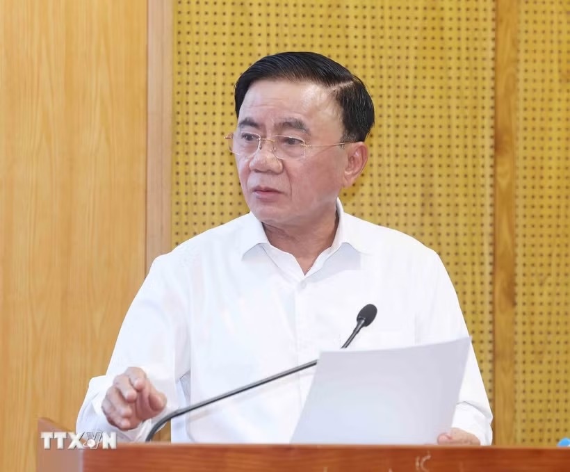 ban bi thu anh 1