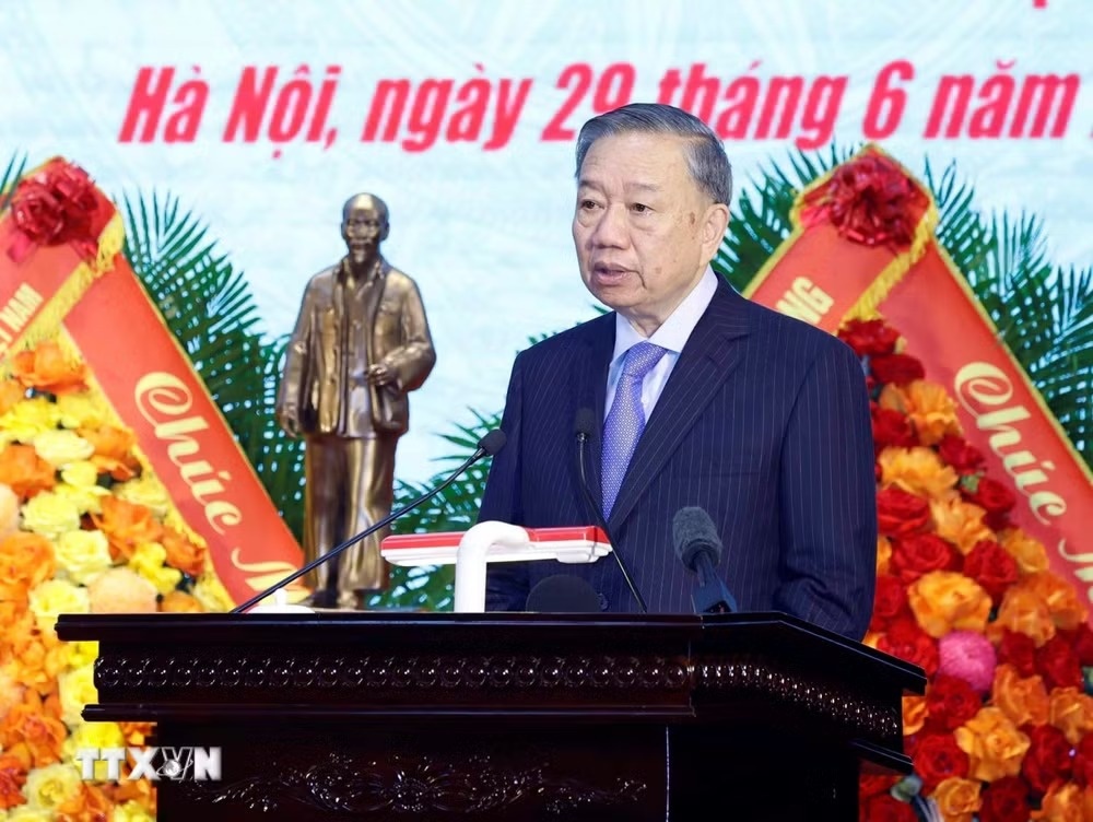 tong bi thu anh 18