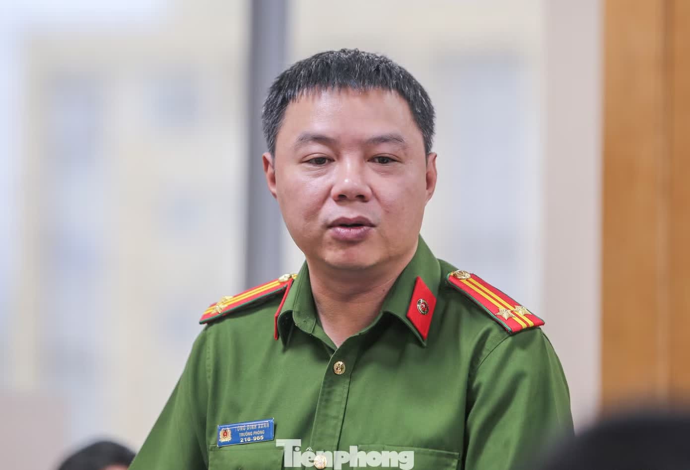 28.000 vien kim cuong,  duong hang khong anh 1