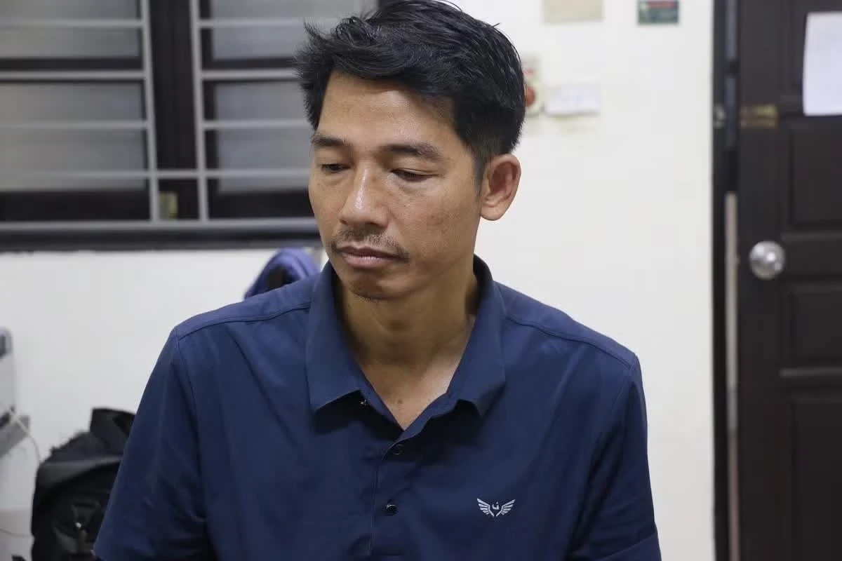 Bat giu 2 doi tuong mua, ban trai phep hon 50 trieu du lieu ca nhan hinh anh