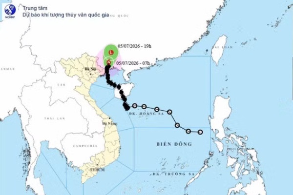 Anh huong bao so 1, khu vuc Dong Bac Bac Bo mua to, luong mua co noi tren 200 mm hinh anh