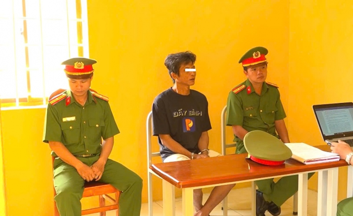 Doi tuong gay roi trat tu cong cong dau thu hinh anh