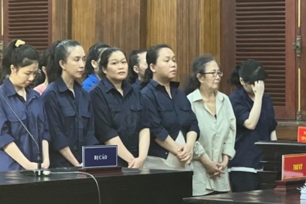 Xet xu duong day mua ban tai khoan ngan hang phuc vu danh bac, lua dao hinh anh