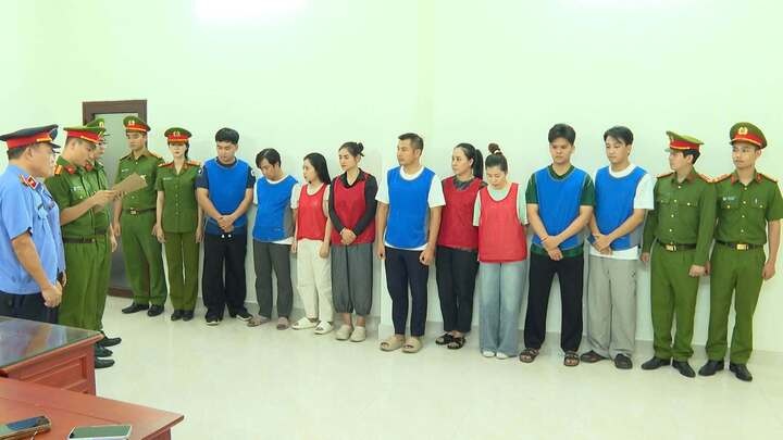 Giam doc PNJ-LAB,  Chu PNJ-LAB,  Ke toan PNJ-LAB,  Cong ty PNJ,  Chu tich PNJ,  Giam doc PNJ,  Co phieu PNJ anh 2