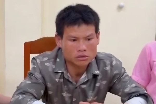 Gia mua dua de bat coc be gai 4 tuoi, nghi pham sa luoi sau gan 3 gio hinh anh