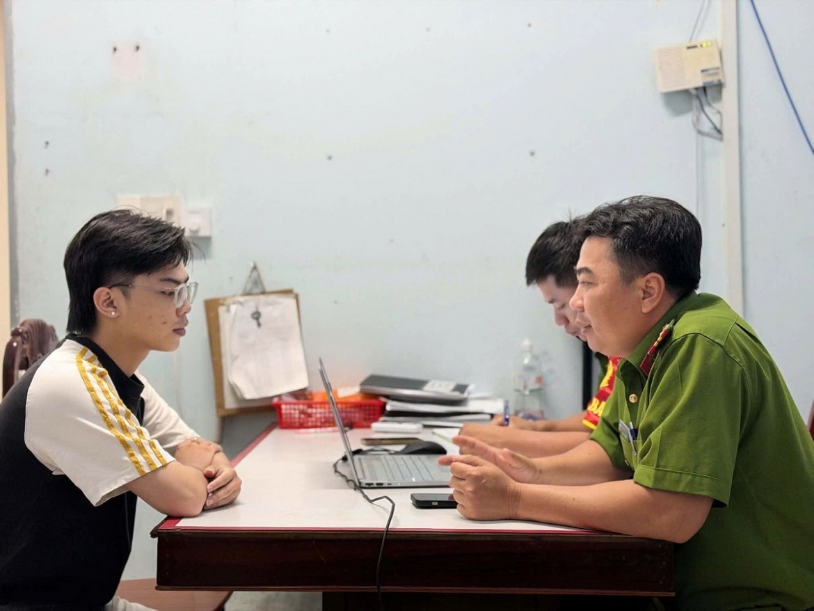Bat ngo nhan 4,5 ty dong tu tai khoan la hinh anh