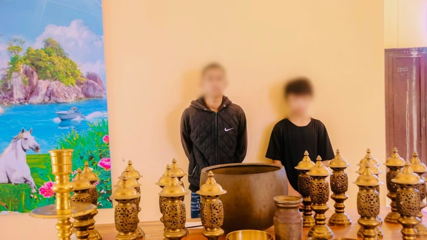 Nhom trom sa luoi sau vu 'cuom' chuong chua hinh anh