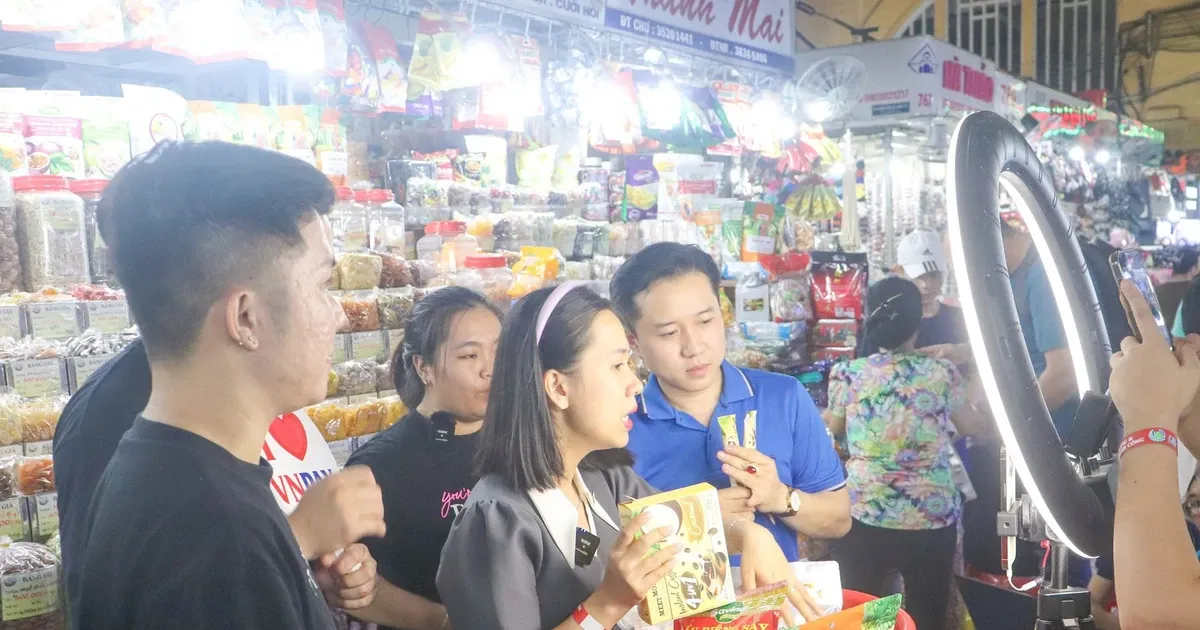 Chinh phu yeu cau cong khai quy che livestream ban hang hinh anh