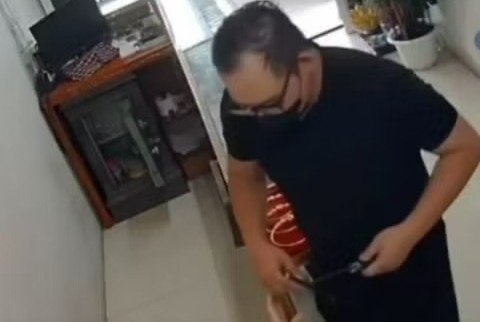 Nghi pham cam dao de doa cuop tiem vang o Ha Noi hinh anh