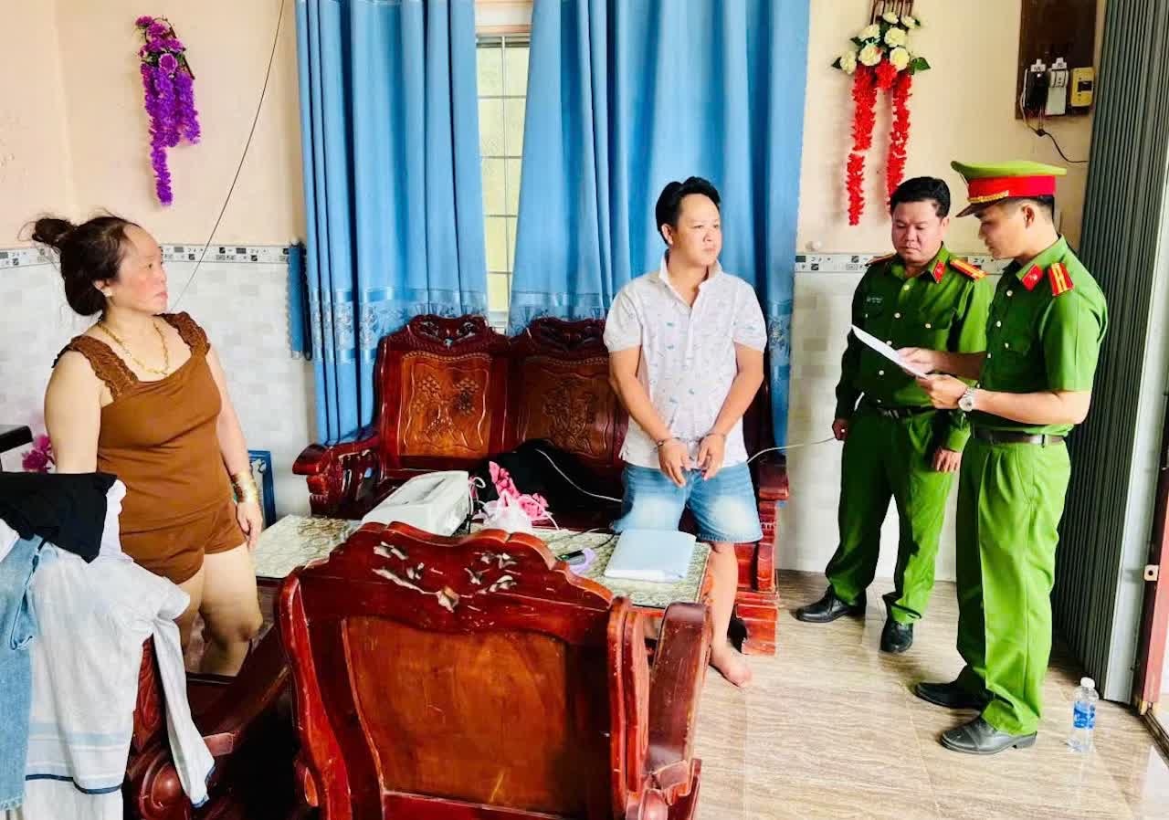 to chuc lo de,  ca do bong da anh 1