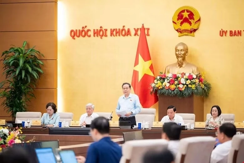 Chu tich Quoc hoi de nghi can bo tra loi 3 cau hoi truoc khi quyet dinh hinh anh