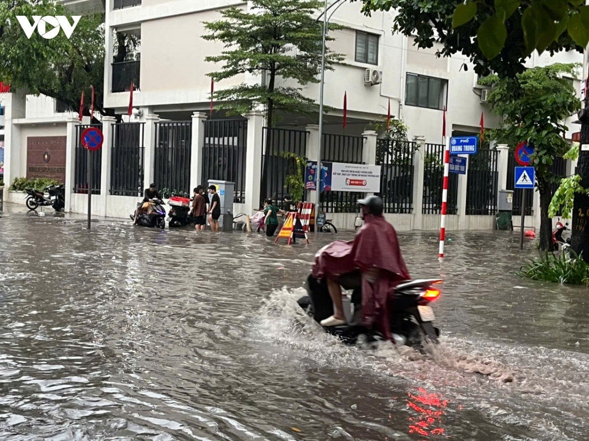 ha noi ngap anh 1