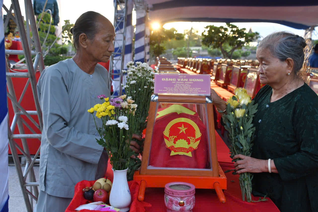an tang liet si anh 3