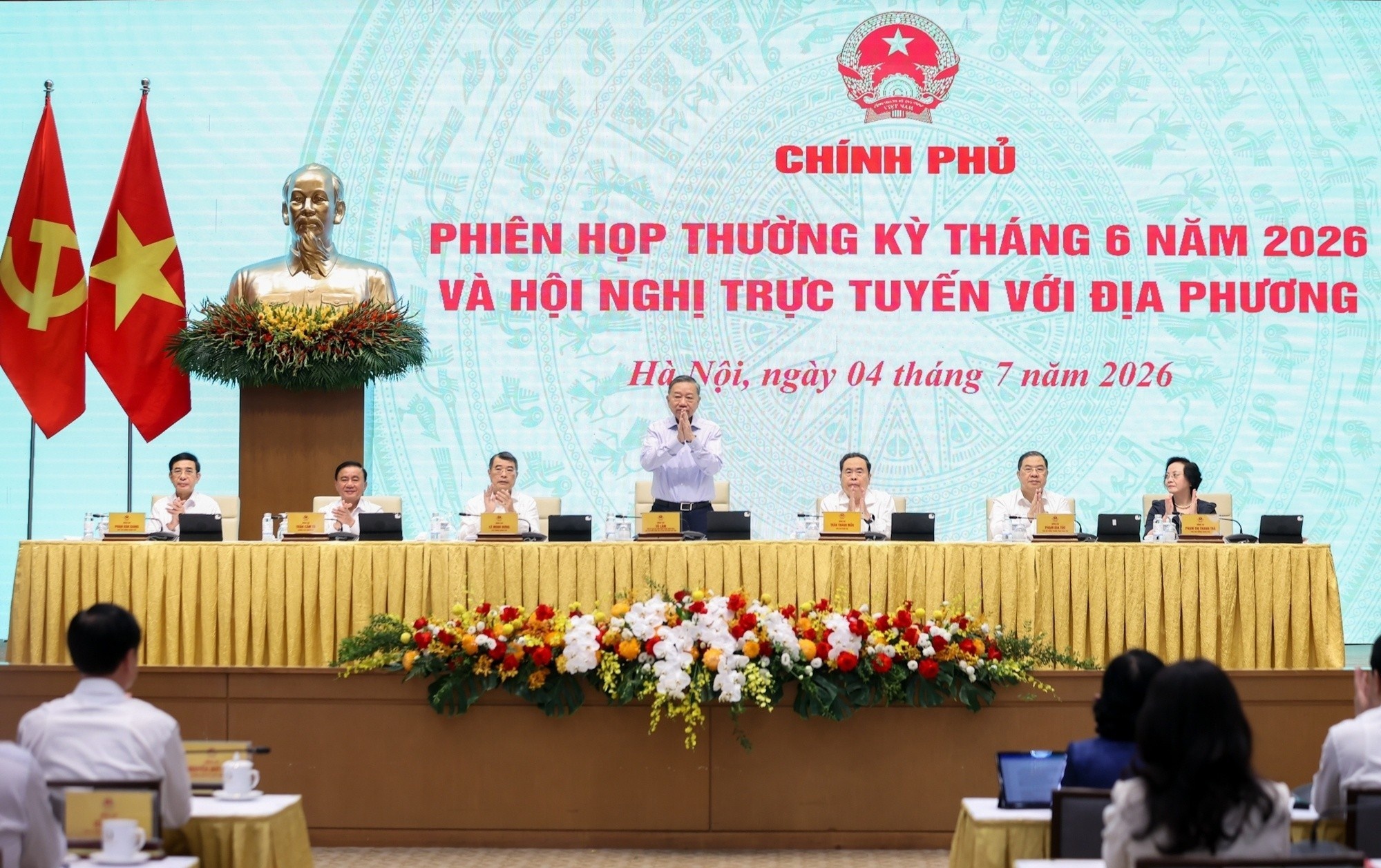 Chinh phu yeu cau sap xep xa, phuong theo chu truong cua Bo Chinh tri hinh anh