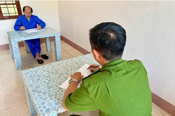 Pha duong day ca do bong da giao dich gan 200 ty dong hinh anh